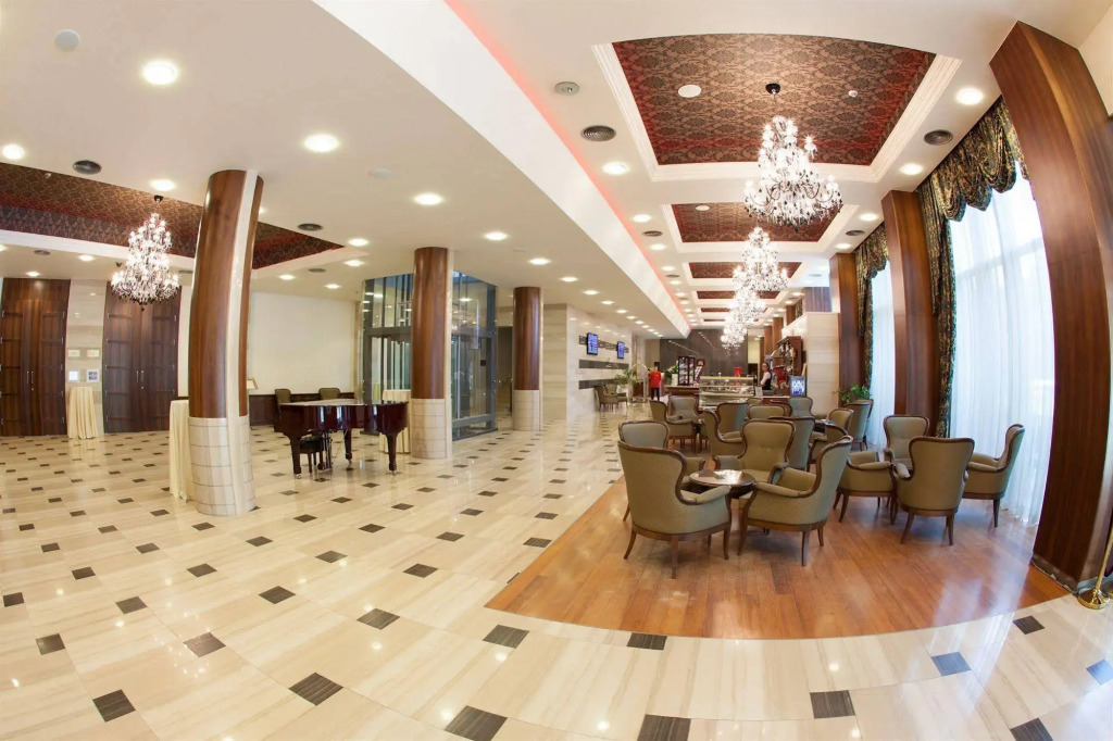 Metropolis Hotel