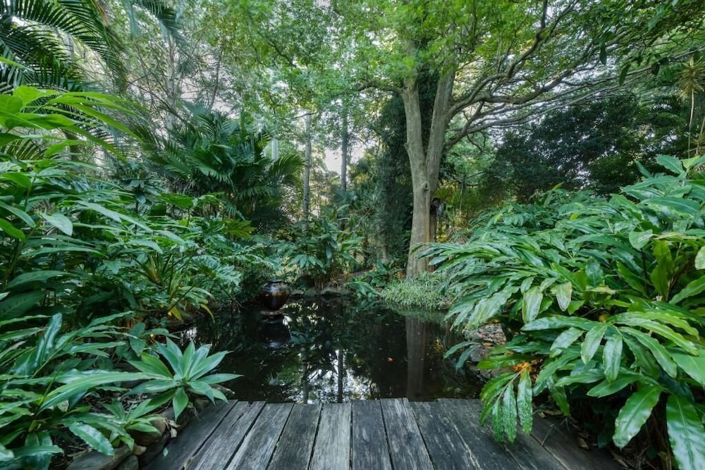 Taman Sari Sunshine Coast Romantic Pet-Friendly Hinterland Retreat