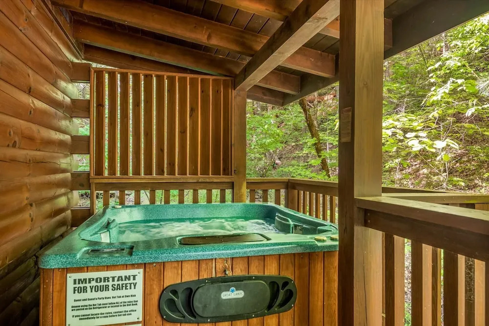 On Smoky Pond - 3 Br Cabin