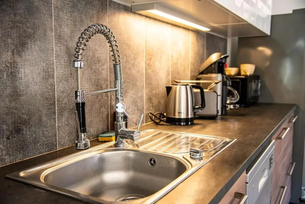 Loft 90 m2 cosy au calme avec terrasse et parking