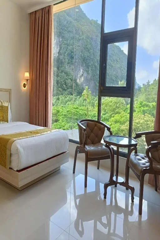 One El Nido Suite
