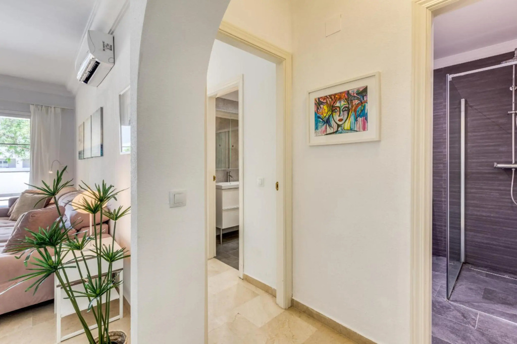 Marvellous Apartment with Great Terrace (PA 1-6)