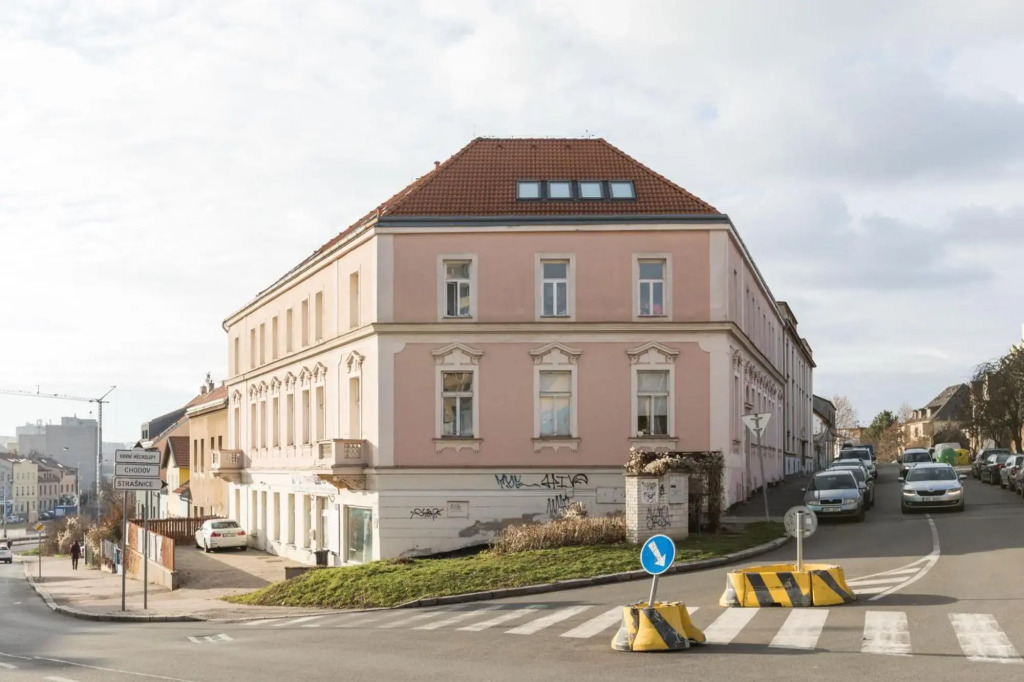 Sunshine Apartment near the City center