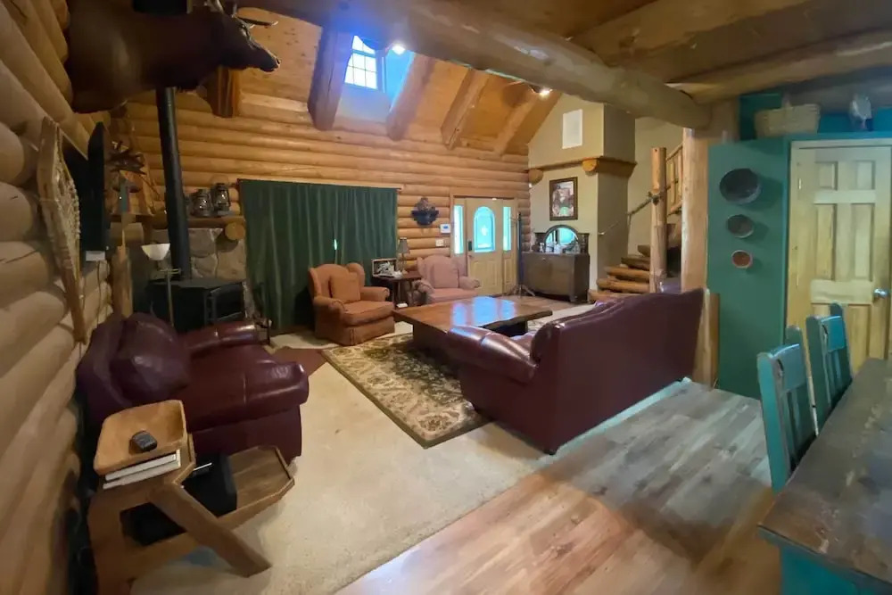 Cozy Alto Cabin on 2 Acres: Near Fishing & Skiing!