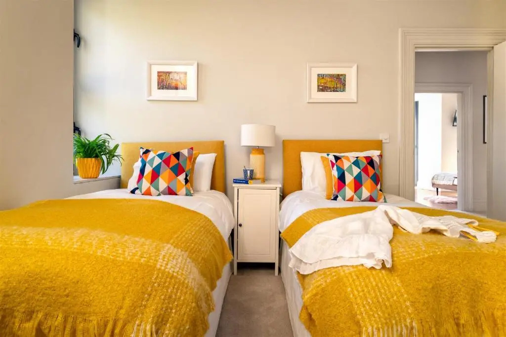 Two Guns - Contemporary, Stylish Townhouse With Stunning Sea Views