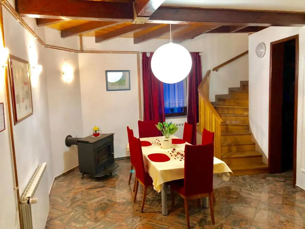 Two Story Studio Apartment Goranka