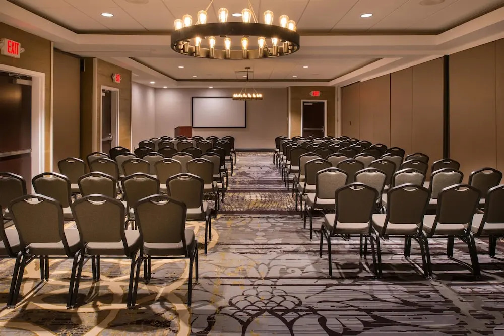 Holiday Inn Raleigh (Crabtree Valley Mall)