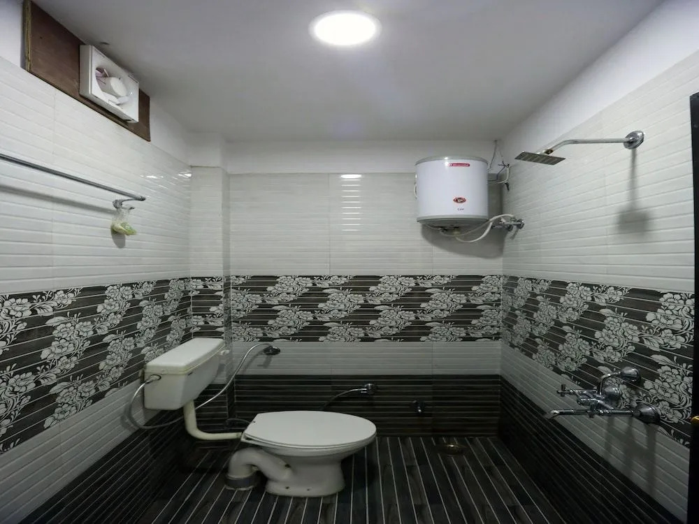 OYO 8883 Hotel Comfort Zone