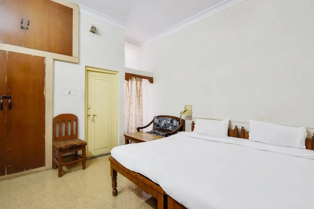 Spot On 47388 Dutta Guest House