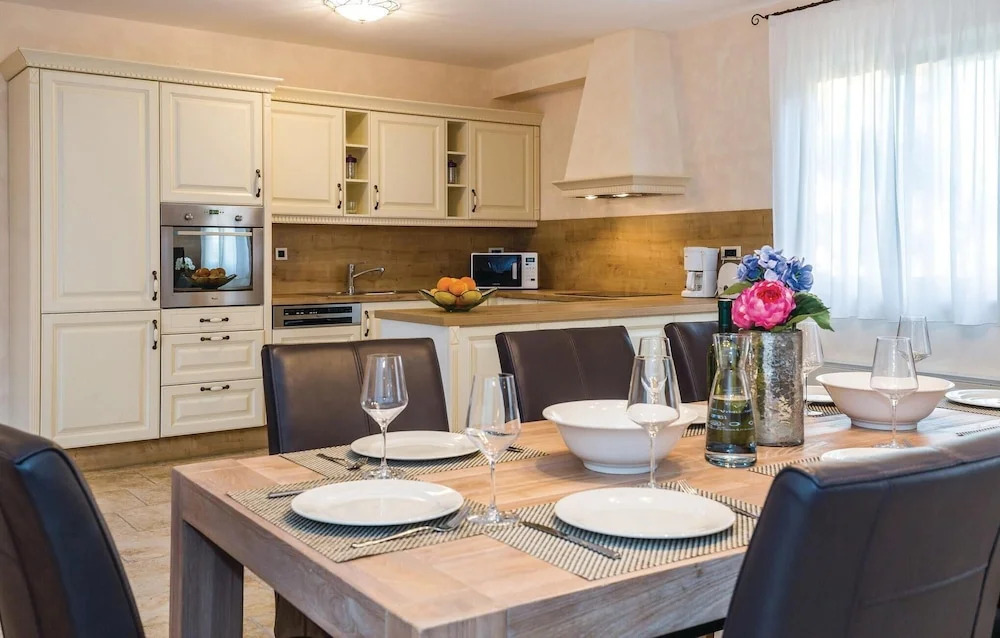 Nice Home in Turcic With Wifi and 4 Bedrooms