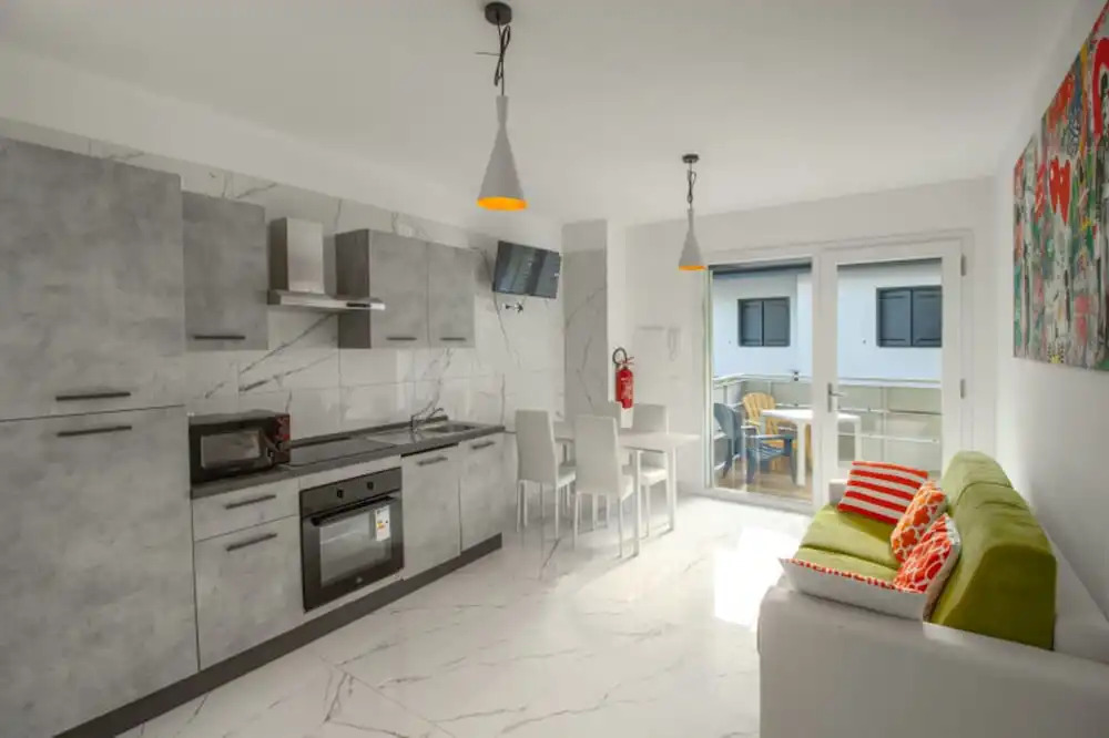 Elegant Apartment With Shared Pool