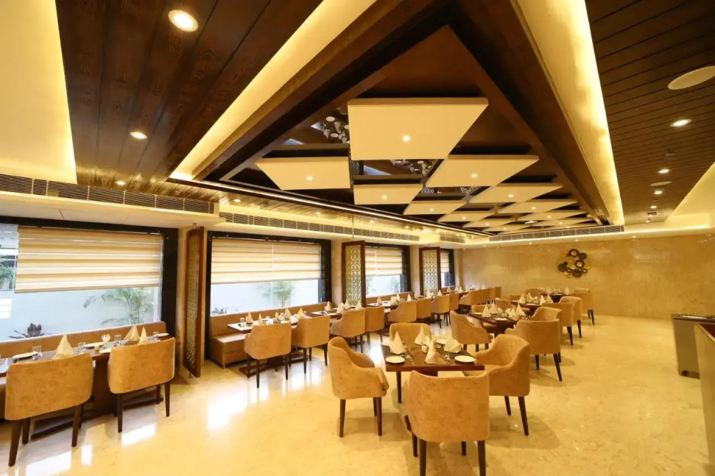 Hotel DVIJ INN