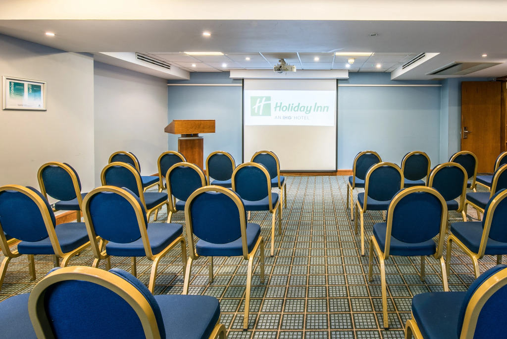 Holiday Inn Cambridge, an IHG Hotel