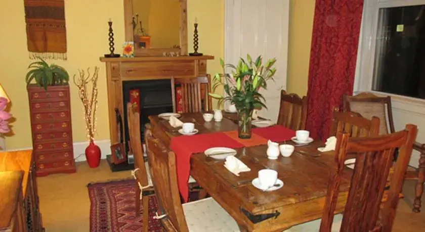 Strome Lodge