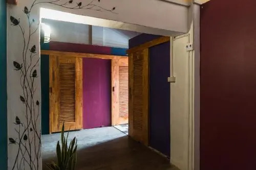 Pomme Hostel Restaurant & Bar - Private Sleeping Cabins