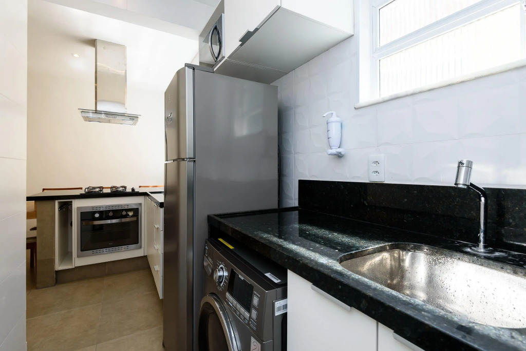 Apartamento Moderno Em Copacabana | Mfb 76/202