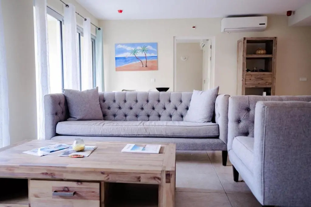 Beautiful Garden View Condo Suite 17