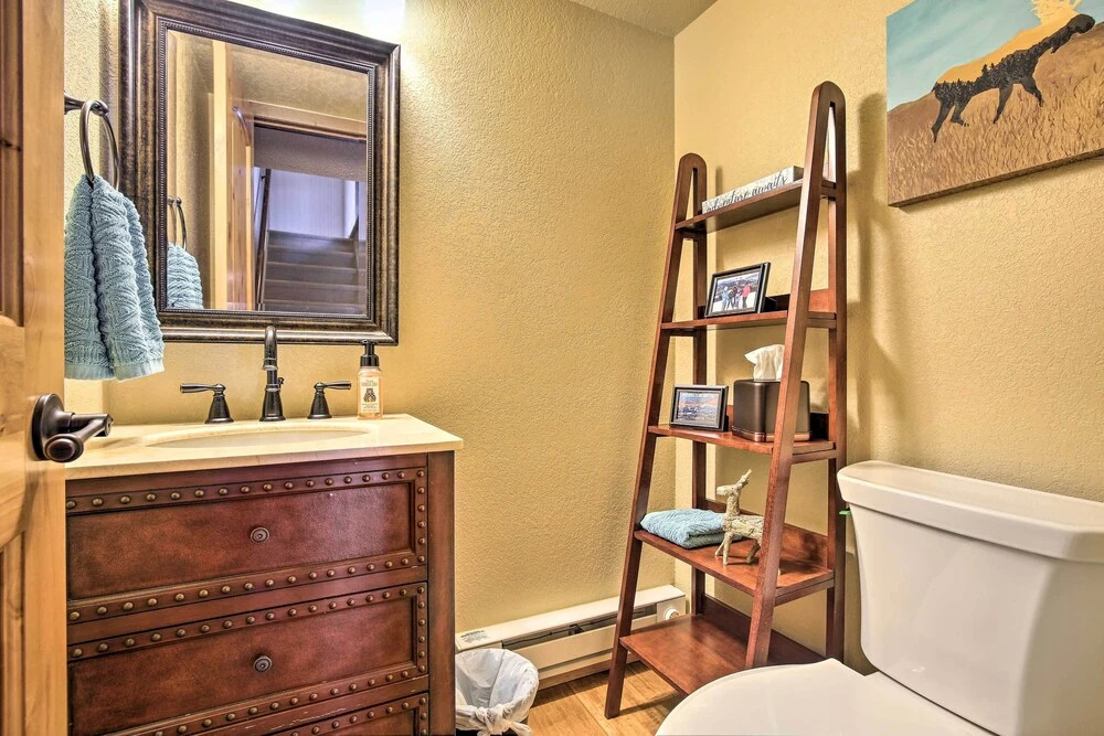 Park Place Deer Camp Condo: Ski-In, Walk To Main St, Lift