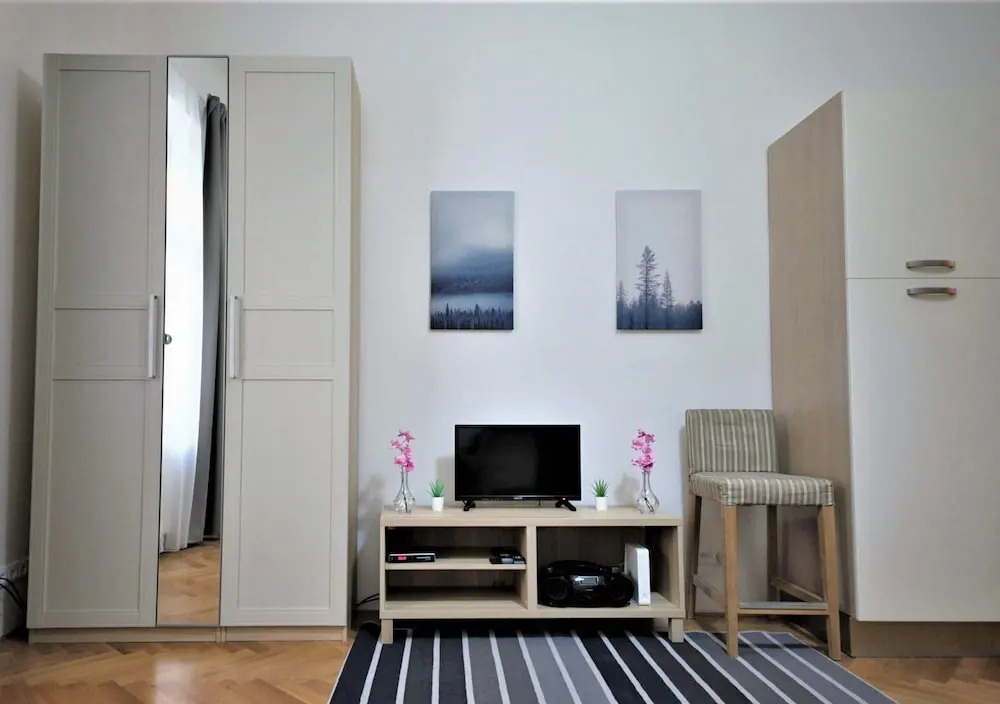 City Castle Aparthotel
