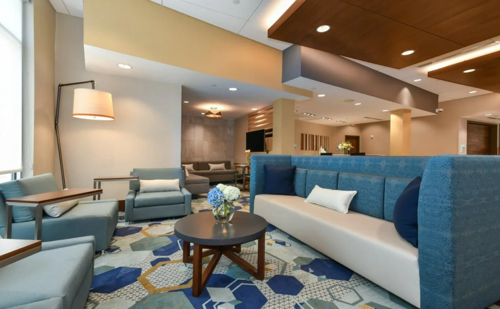 Holiday Inn Express & Suites Charlotte - Ballantyne by IHG