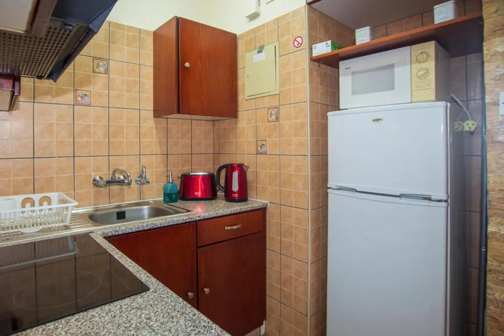 Central, by sea, seaview, renovated 1 bedroom flat