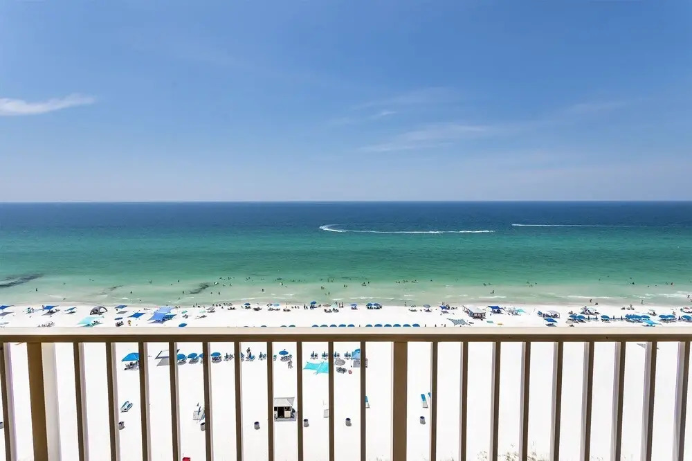 Wondrous Oceanfront Condo with Free Poolside WiFi - Unit 1105 by RedAwning