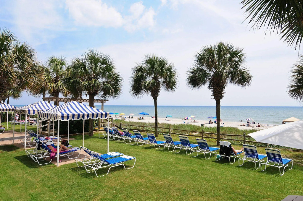 Breakers Oceanfront Boutique Resort on 27th