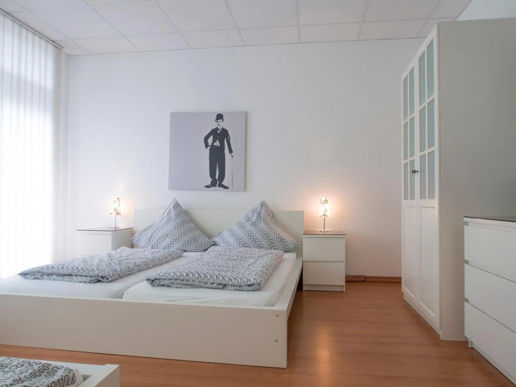 Spacious and modern furnished apartment for 10 guests