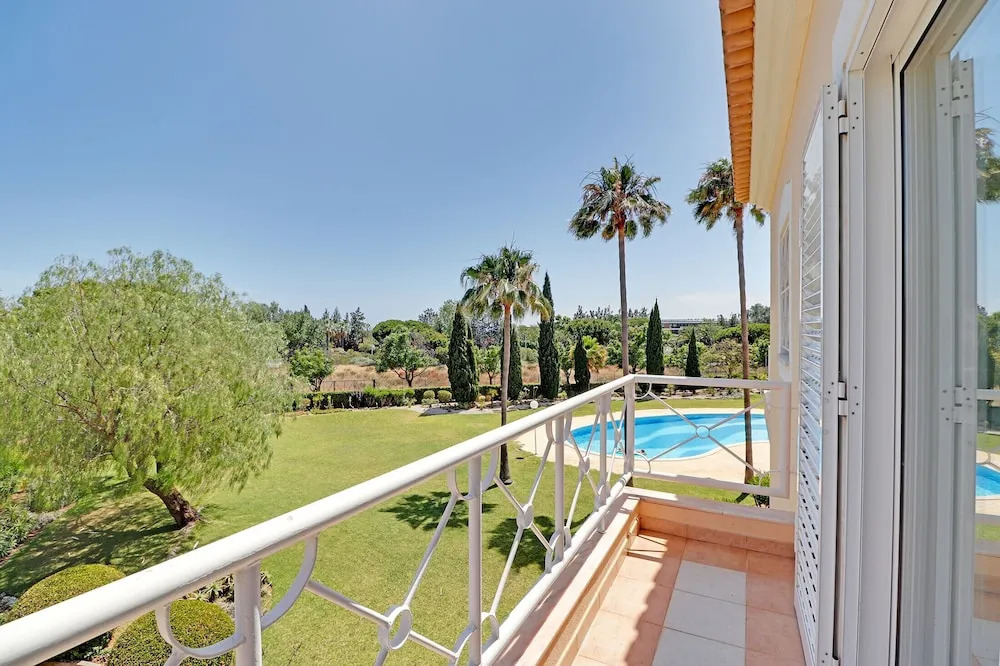 Vilamoura Palm Tree With Pool By Homing