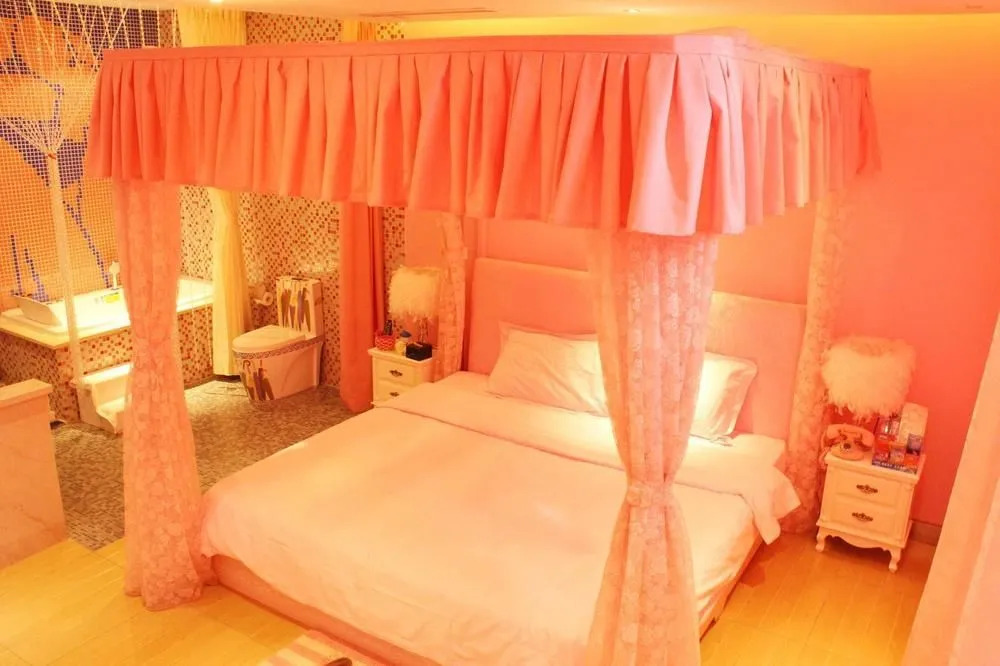 Ainors Hotel