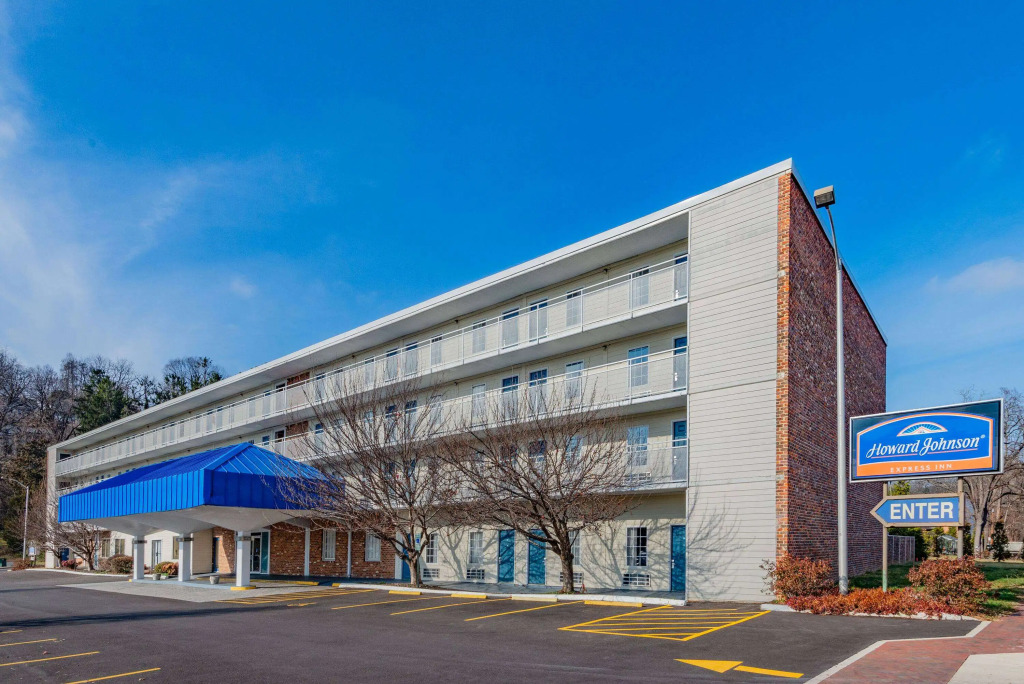 Howard Johnson by Wyndham Staunton