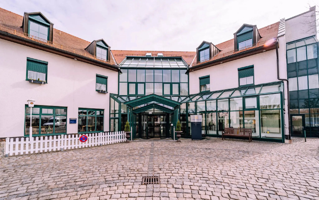 Atomis Hotel Munich Airport by Mercure