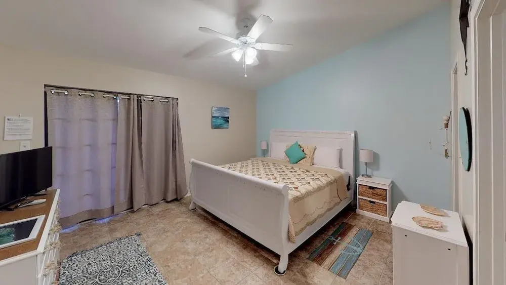Coastal By The Sea 3 Bedroom Townhouse by Redawning