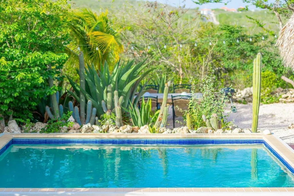 Caribbean Oasis With Tropical Garden & Pool
