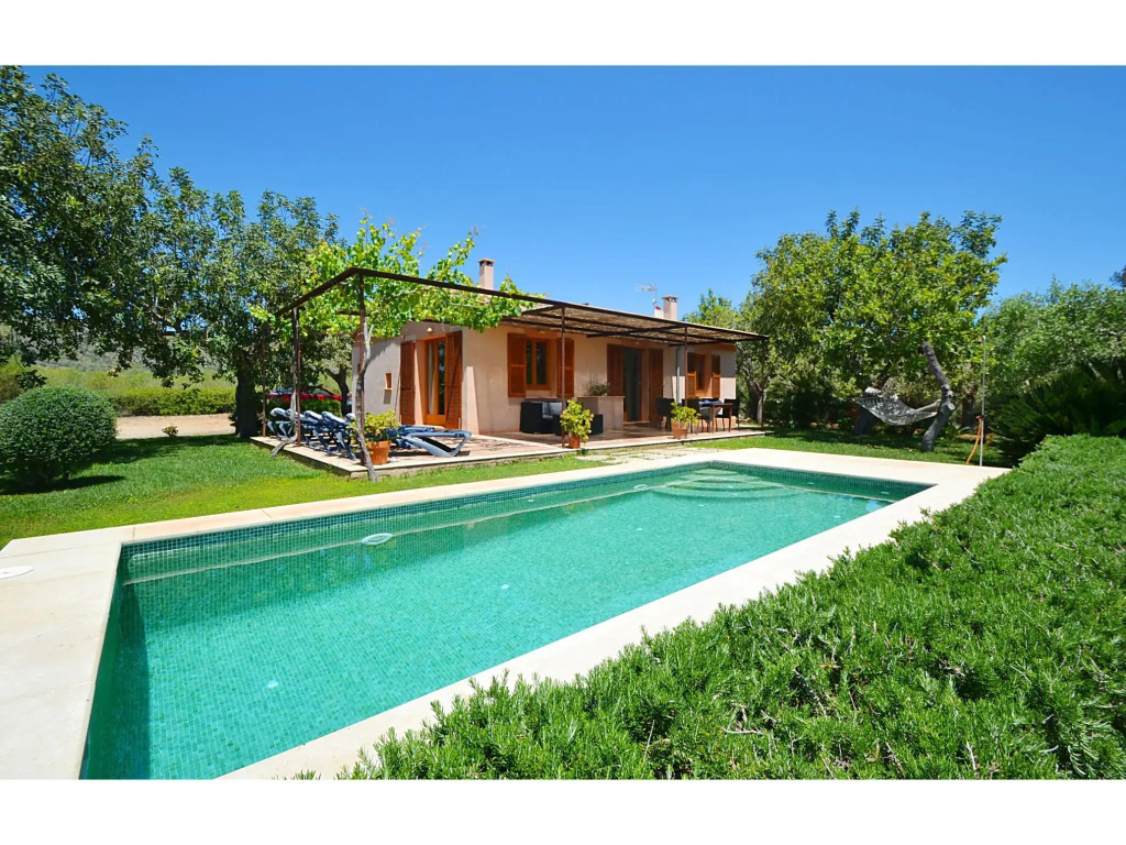 Majestic cottage in Llevant with swimming pool