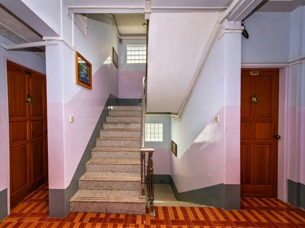 Shwe Hnin Si Hotel
