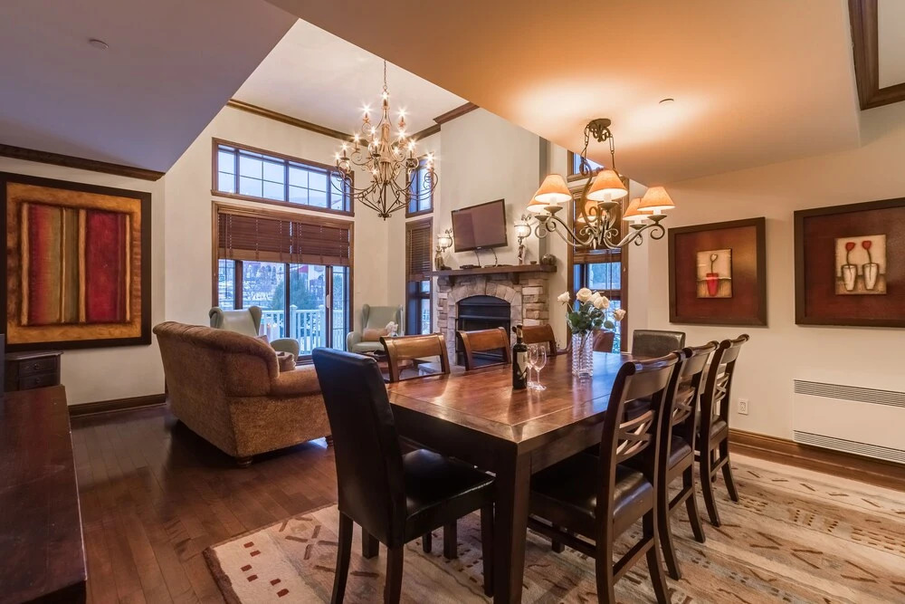 Cozy Lodge in the Mont Tremblant Ski Village