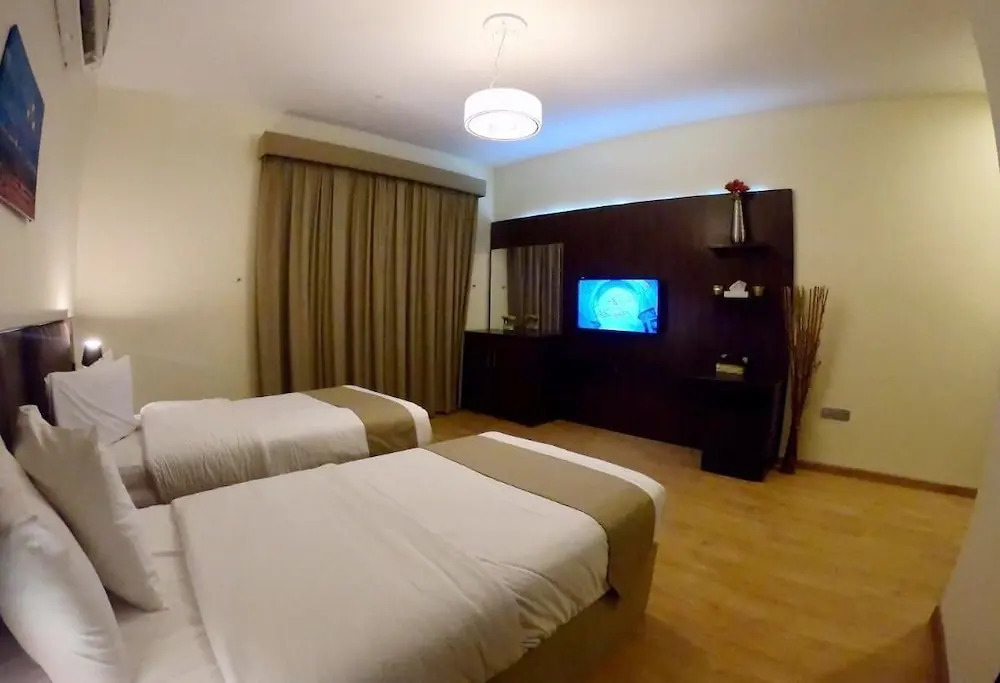 Weekdays Hotel