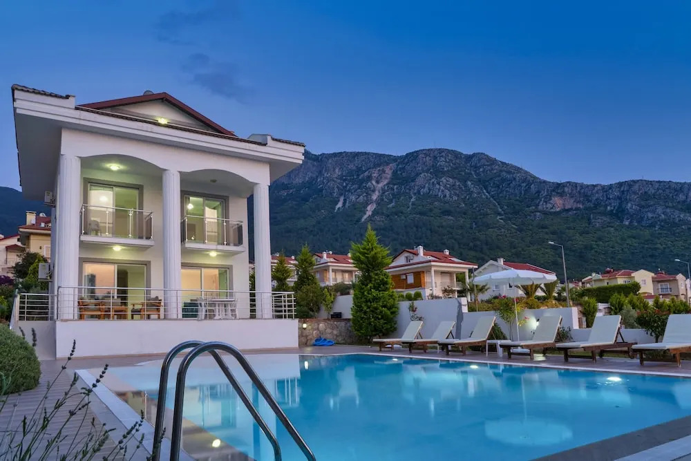 4 Bedroom Luxury Villa - Diamond