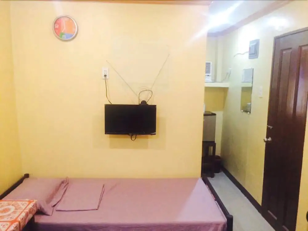Garces Budget Apartelle