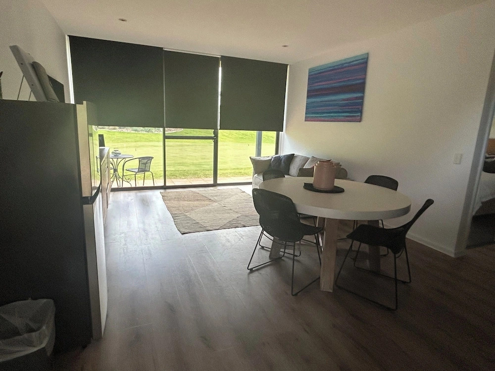 Lovely 1 Bedroom Holiday Apartment