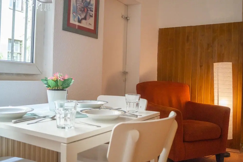 Timeless 2BR Near Downtown