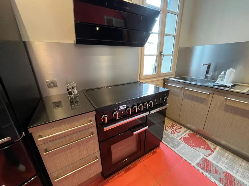 Appartement haut standing 125m2 / Parking privé plein centre-ville avec vue panoramique