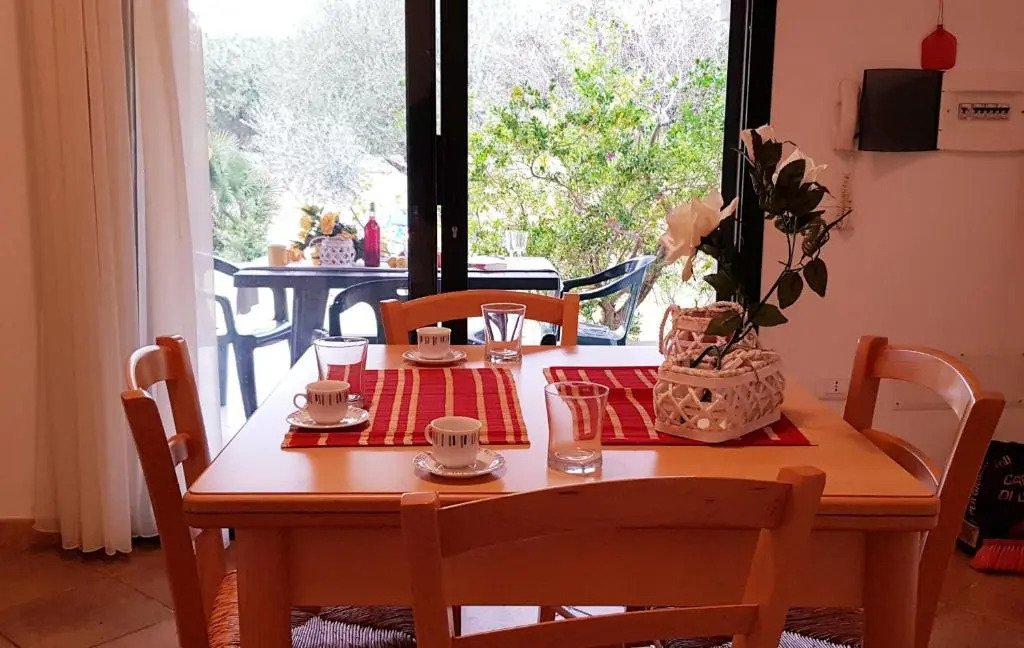 Dommos - Pareja Apartments