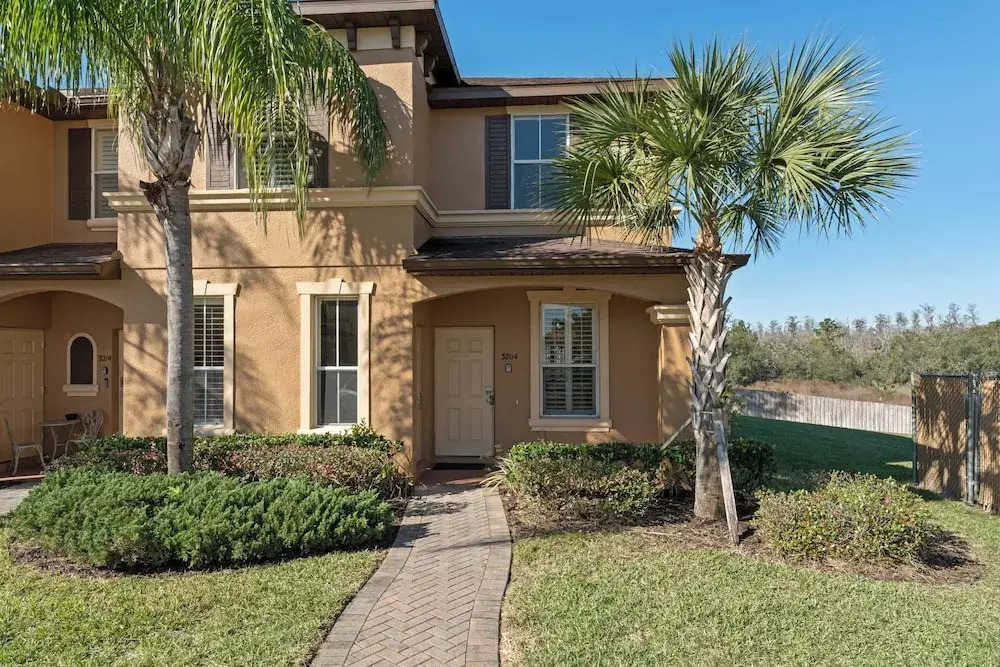 4 BDR in Regal Palms Resort!