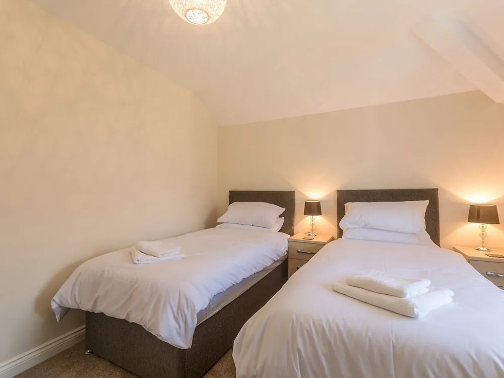 Apartment 4, 7 St Anns Apartments