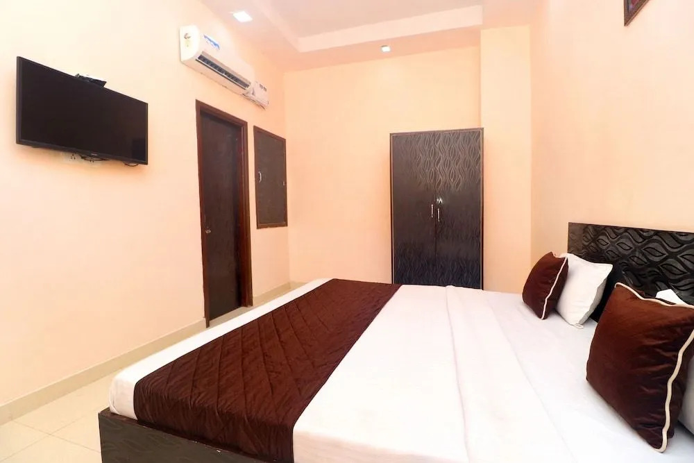OYO 19034 Shree Vishnu Residency