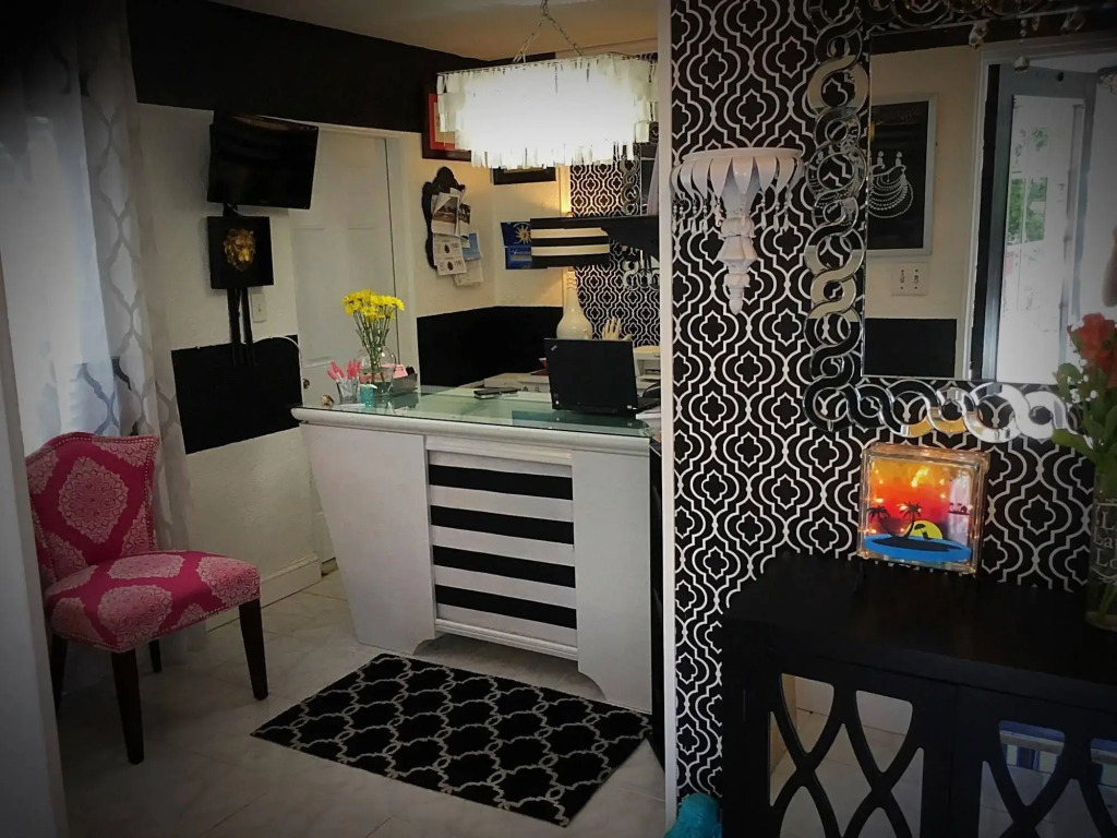 Beach House Cabanas