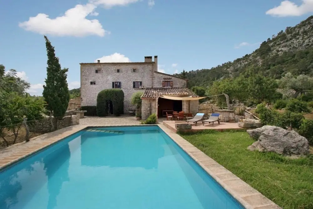 Villa - 4 Bedrooms with Pool and WiFi - 103179