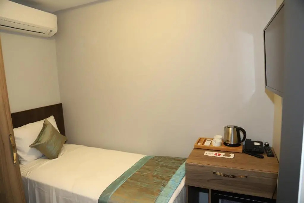 Grand Kavi Hotel